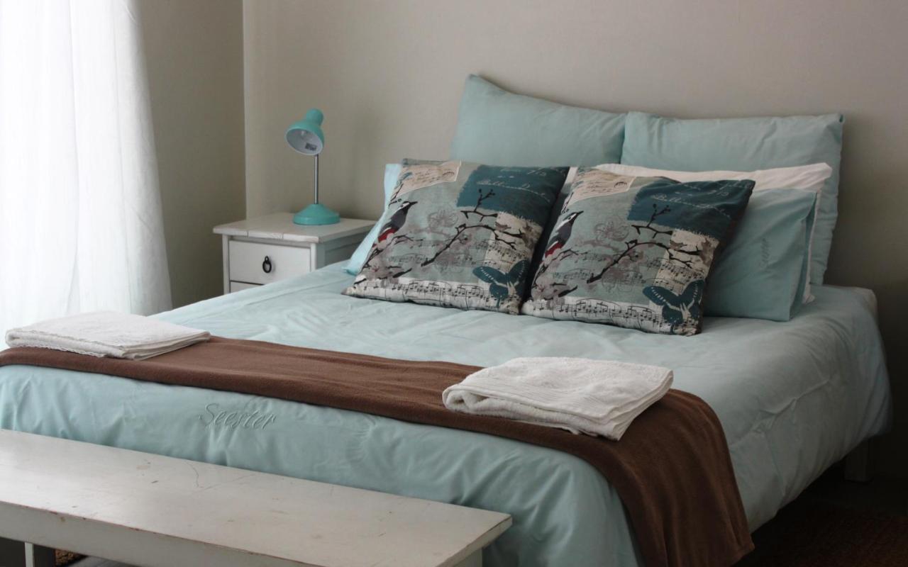 Seester Accommodation Lambert's Bay Room photo